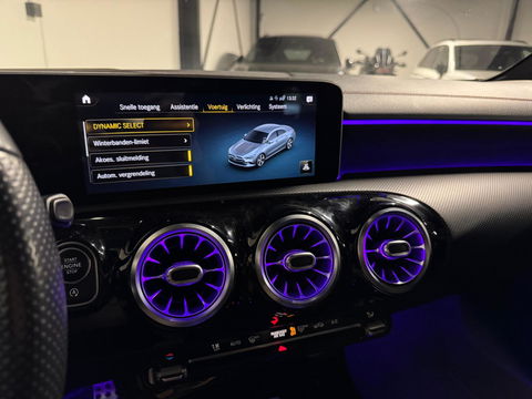 Mercedes-Benz CLA-Klasse 200 Advantage AMG PANO BLINDSPOT