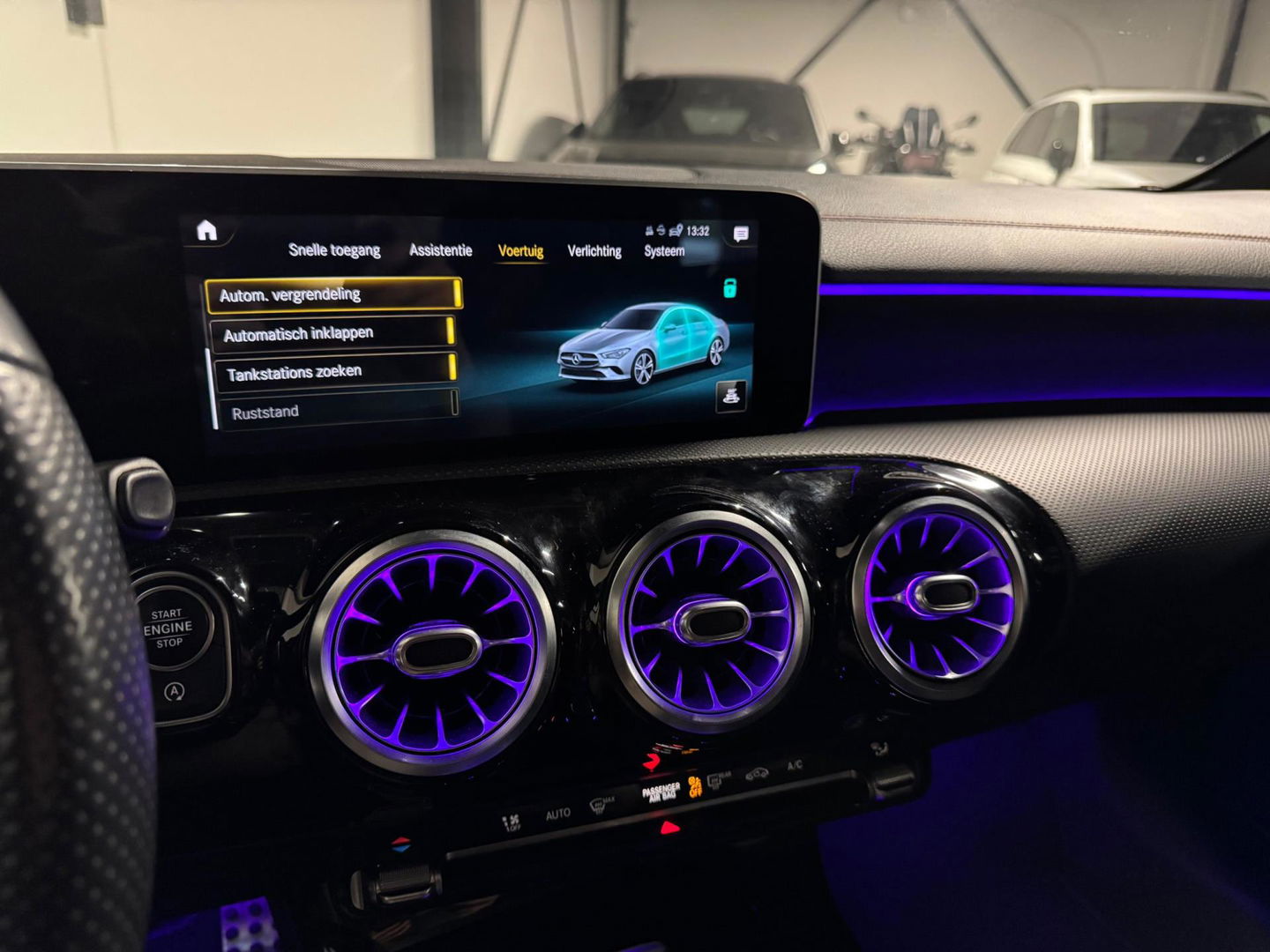 Mercedes-Benz CLA-Klasse 200 Advantage AMG PANO BLINDSPOT