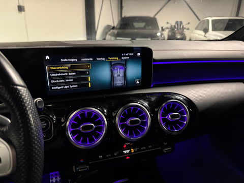 Mercedes-Benz CLA-Klasse 200 Advantage AMG PANO BLINDSPOT