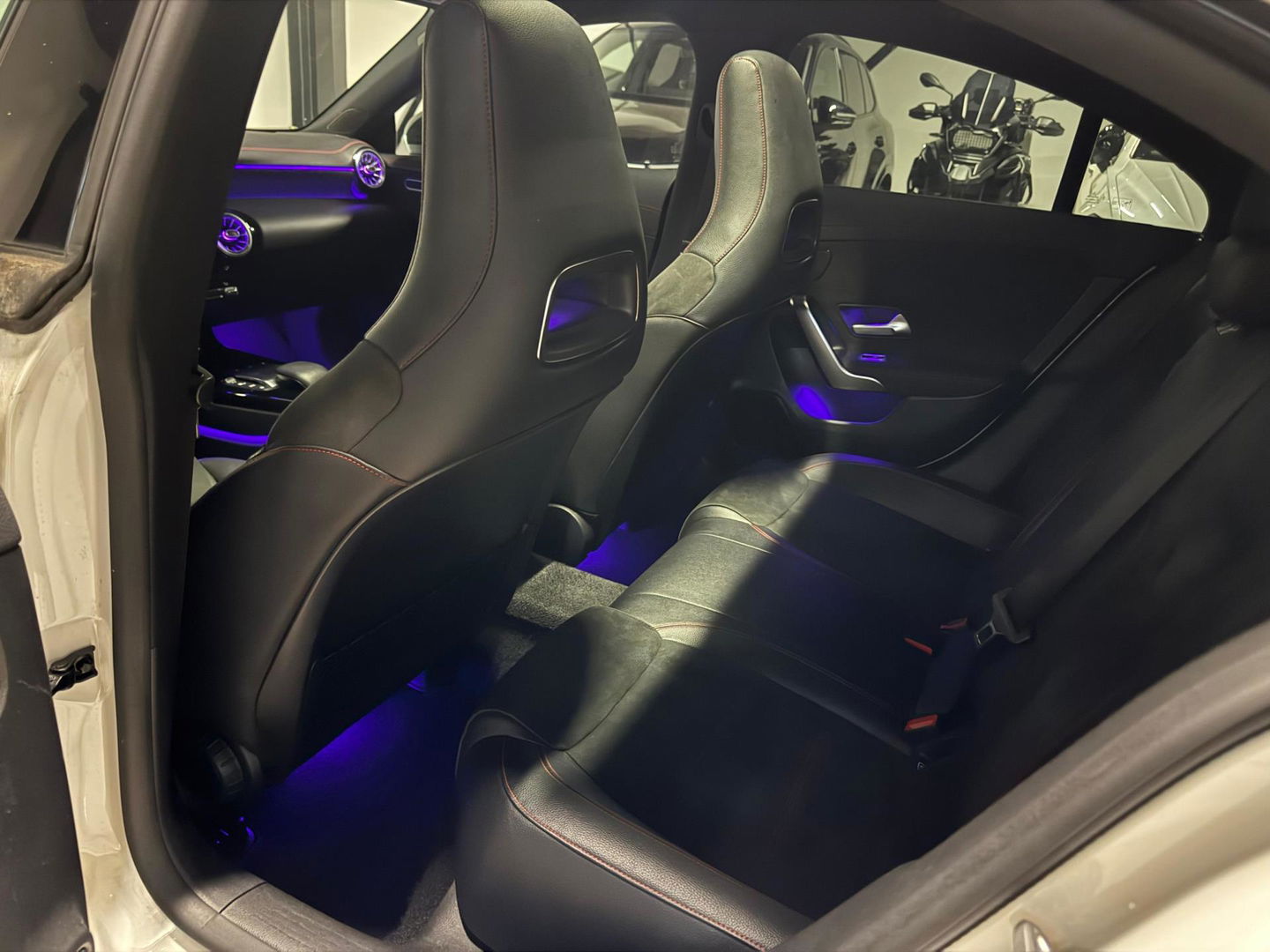 Mercedes-Benz CLA-Klasse 200 Advantage AMG PANO BLINDSPOT
