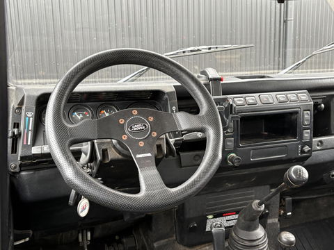 Land Rover Defender 2.5 TD5 110 SAFARI | OMKEUREN 2PERS GRIJS KENTEKEN MOGELIJK | LIER | LUXE STOEL | SNORKEL | DAKTENT FEMKES | RVS UITLAAT | Youngtimer