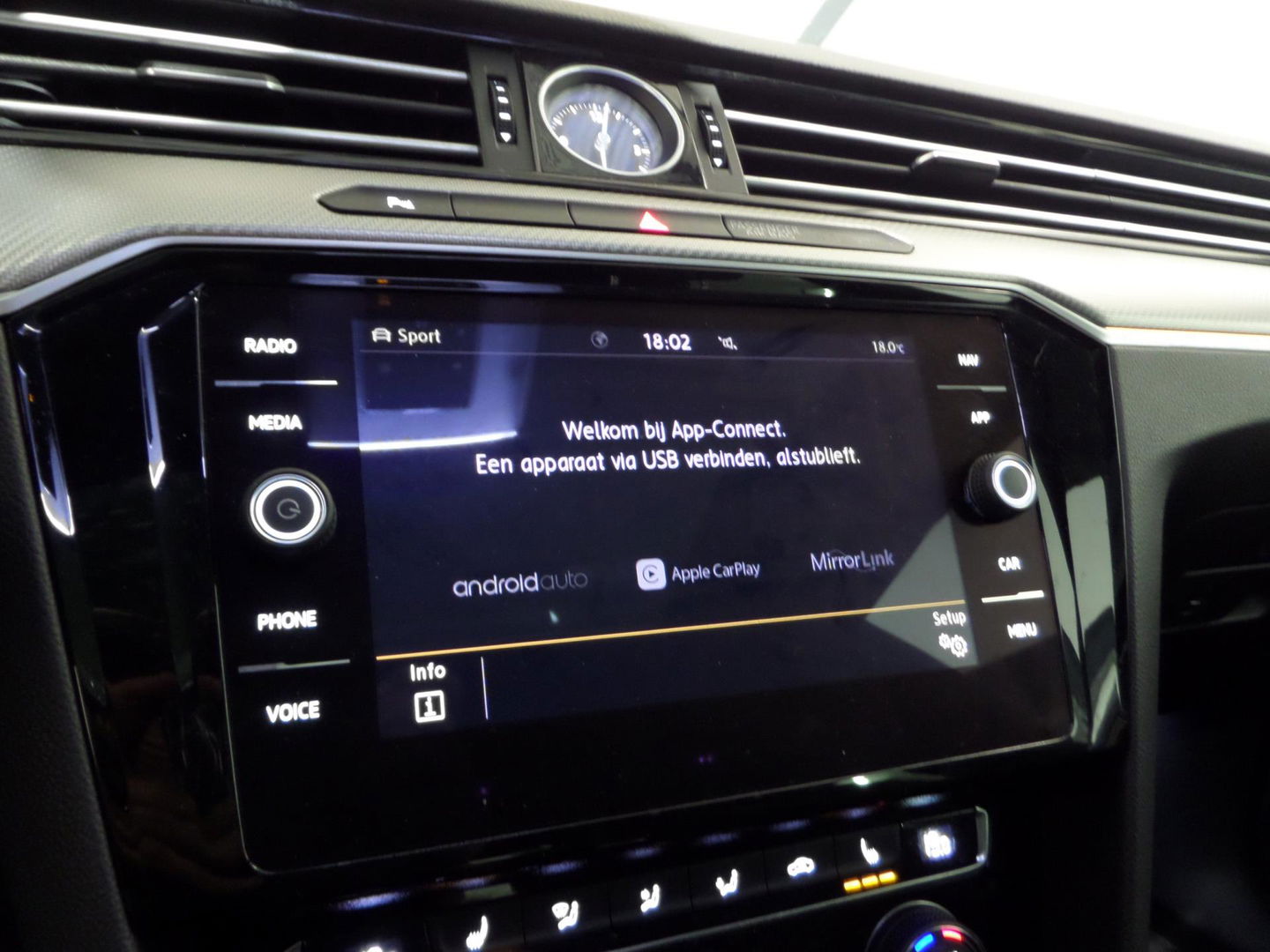 Volkswagen Arteon 1.5 TSI DSG Business R "Origineel NL!" 2X R-Line Pano Virtual Apple-Carplay/Android-Auto Leder/Alcantara Keyless
