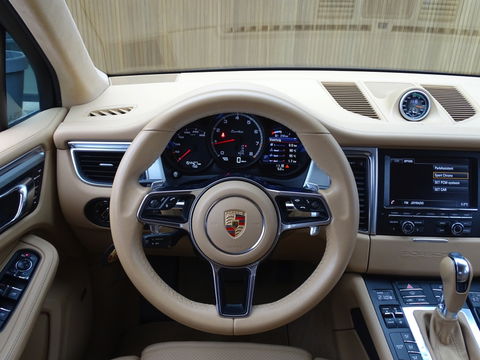Porsche Macan 3.6 Turbo 400PK / PDLS+ / Exclusive / Sport Chrono *NAP*