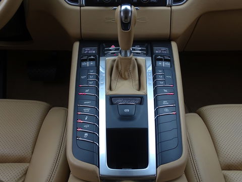 Porsche Macan 3.6 Turbo 400PK / PDLS+ / Exclusive / Sport Chrono *NAP*