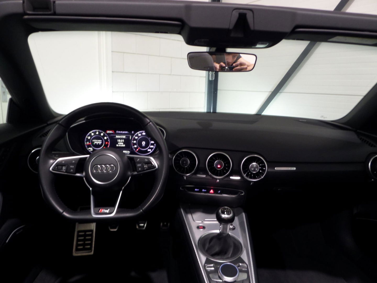 Audi TT Roadster 1.8 TFSI S-Line Open Days Stoelverwarming Virtual 19"RS-velgen Bang&Olufsen Apple-Carplay Xenon-LED Koplampen