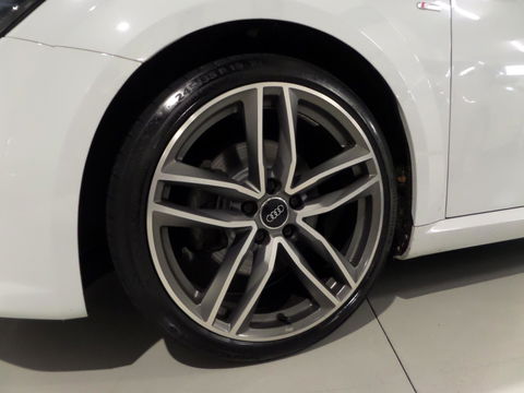 Audi TT Roadster 1.8 TFSI S-Line Open Days Stoelverwarming Virtual 19"RS-velgen Bang&Olufsen Apple-Carplay Xenon-LED Koplampen