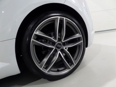 Audi TT Roadster 1.8 TFSI S-Line Open Days Stoelverwarming Virtual 19"RS-velgen Bang&Olufsen Apple-Carplay Xenon-LED Koplampen