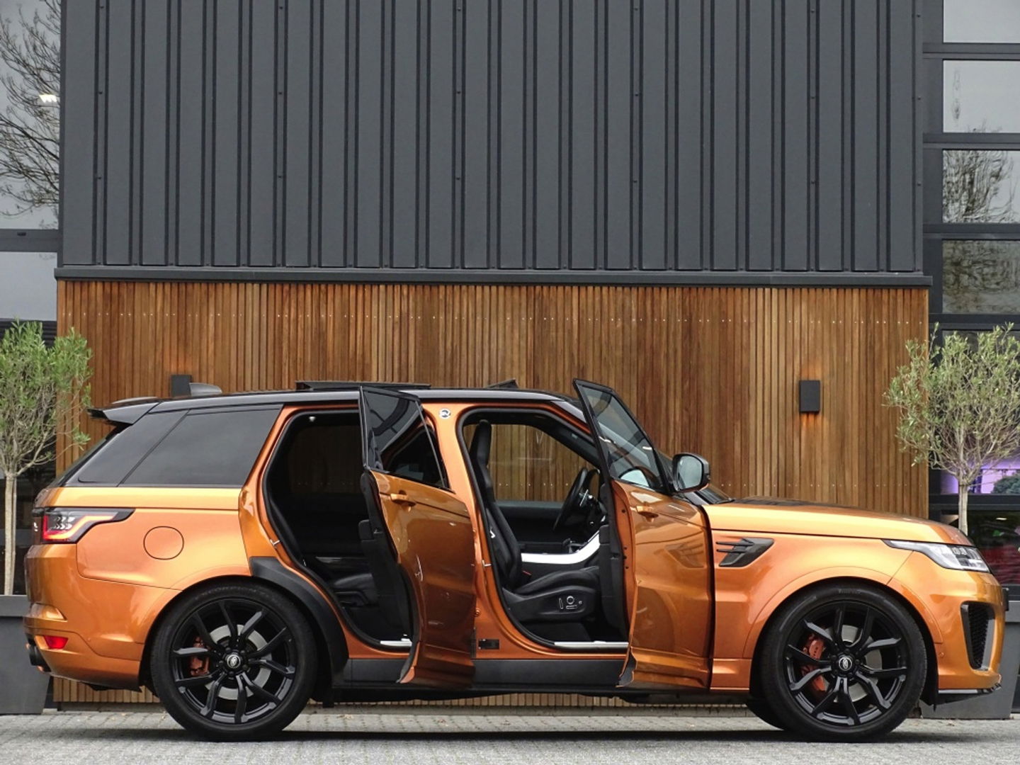 Land Rover Range Rover Sport 5.0 V8 576PK SC SVR SVO / Quicksilver RVS / Alcantara / carbon