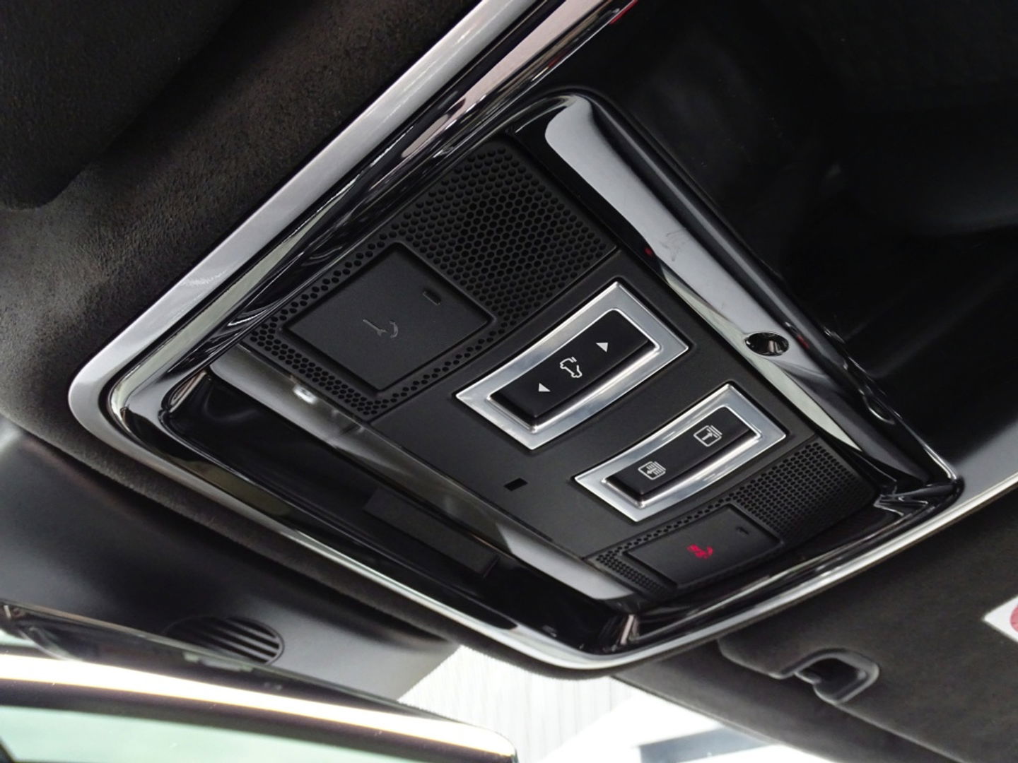 Land Rover Range Rover Sport 5.0 V8 576PK SC SVR SVO / Quicksilver RVS / Alcantara / carbon