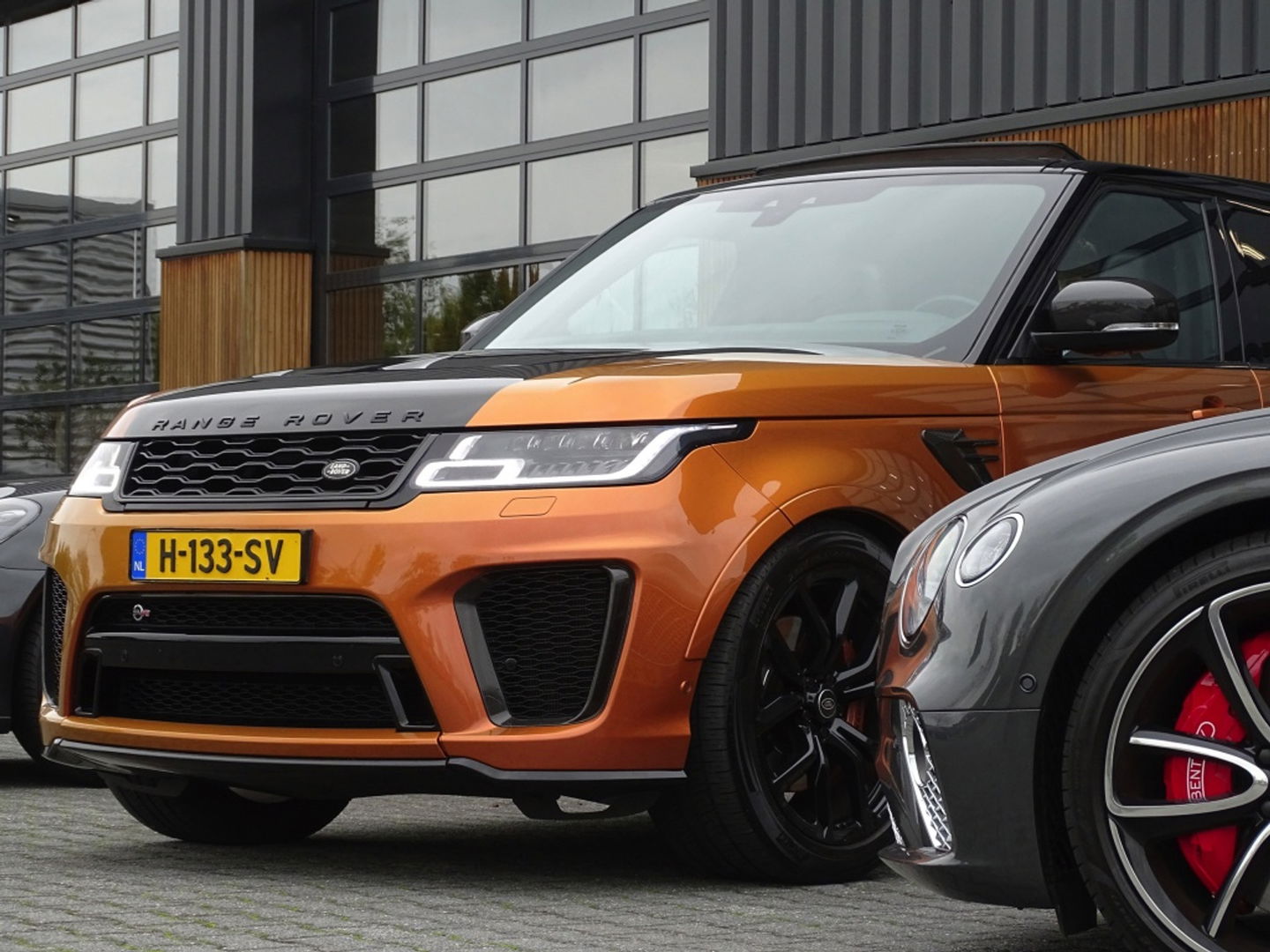 Land Rover Range Rover Sport 5.0 V8 576PK SC SVR SVO / Quicksilver RVS / Alcantara / carbon