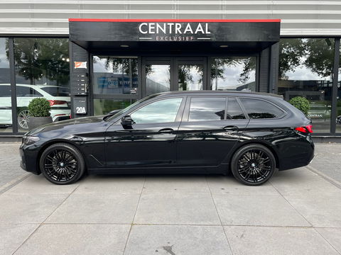 BMW 5 Serie Touring 520i High Executive LCI 184PK|Navi|Camera|Carplay|Stoelverwarming|Cruise Control
