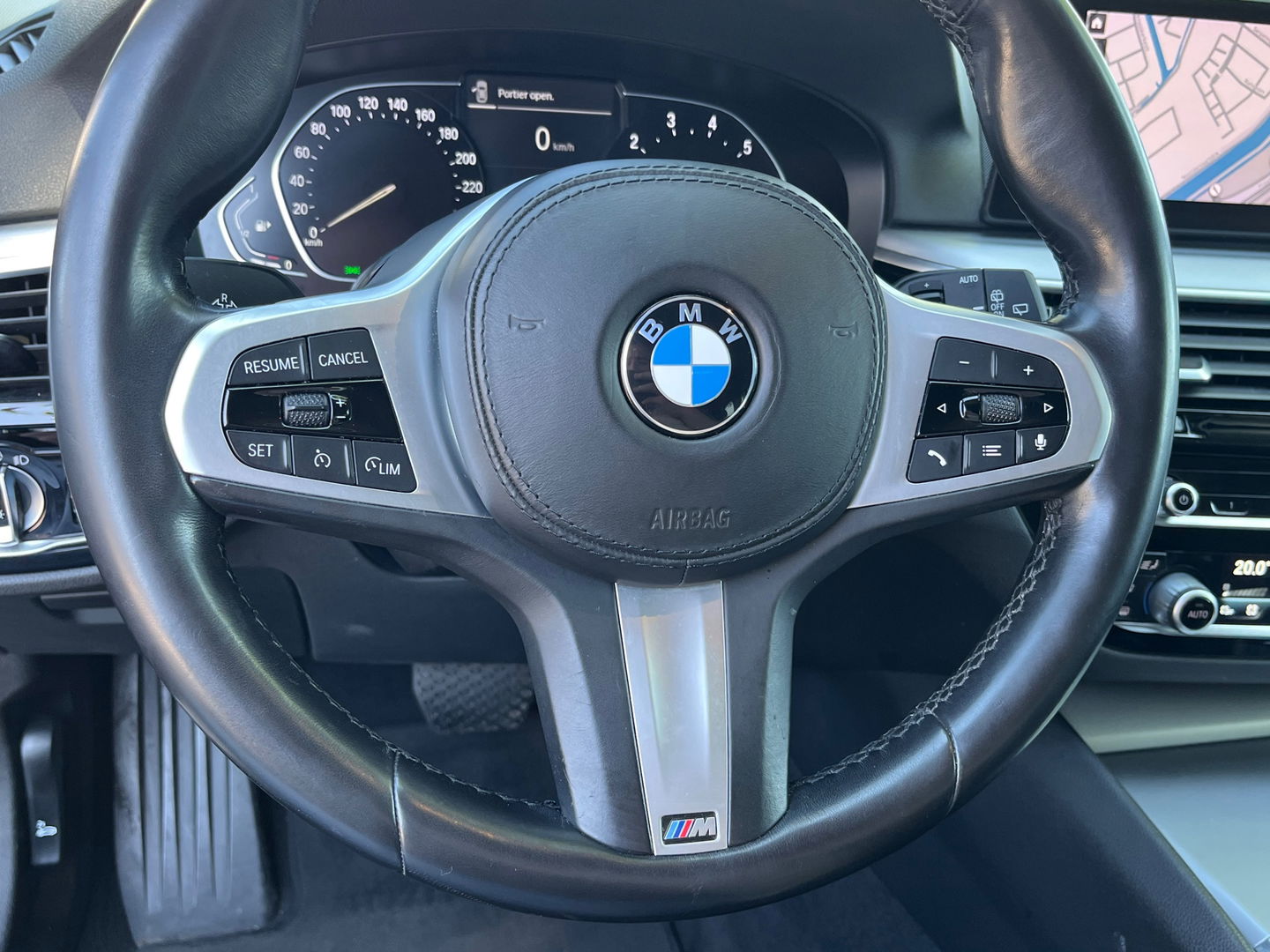 BMW 5 Serie Touring 520i High Executive LCI 184PK|Navi|Camera|Carplay|Stoelverwarming|Cruise Control