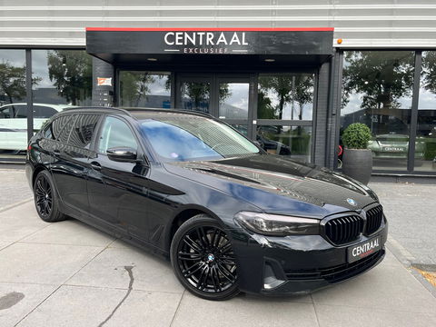 BMW 5 Serie Touring 520i High Executive LCI 184PK|Navi|Camera|Carplay|Stoelverwarming|Cruise Control