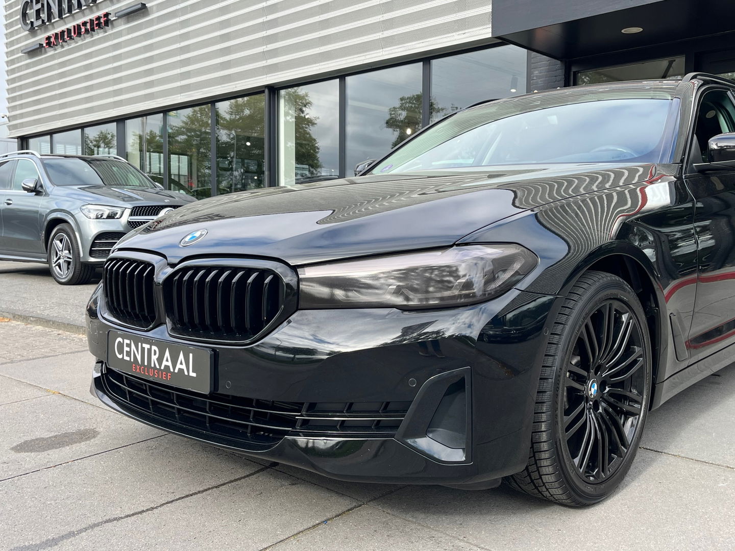 BMW 5 Serie Touring 520i High Executive LCI 184PK|Navi|Camera|Carplay|Stoelverwarming|Cruise Control