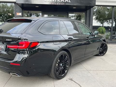 BMW 5 Serie Touring 520i High Executive LCI 184PK|Navi|Camera|Carplay|Stoelverwarming|Cruise Control