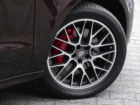 Porsche Macan 3.6 Turbo 400PK / PDLS+ / Exclusive / Sport Chrono *NAP*
