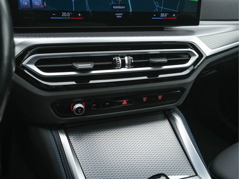 BMW i4 eDrive40 84 kWh M-Sportpack [ 3-Fase ] { SOH-95%} (INCL-BTW) *LEATHER-ALCANTARA | FULL-LED | ADAPTIVE-CRUISE | WIDE-SCREEN-DIGI-COCKPIT | DAB+ | CAMERA | AMBIENT-LIGHT | CARPLAY | SPORT-SEATS | PRIVACY-GLASS | TOWBAR | 18''ALU*