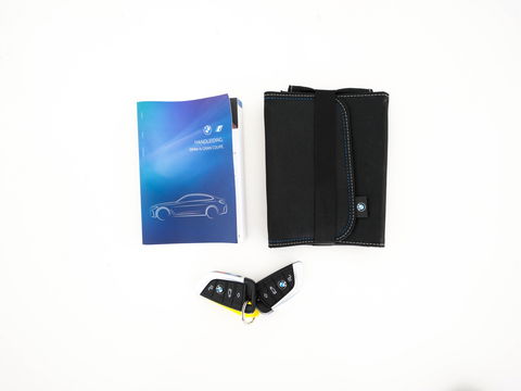 BMW i4 eDrive40 84 kWh M-Sportpack [ 3-Fase ] { SOH-95%} (INCL-BTW) *LEATHER-ALCANTARA | FULL-LED | ADAPTIVE-CRUISE | WIDE-SCREEN-DIGI-COCKPIT | DAB+ | CAMERA | AMBIENT-LIGHT | CARPLAY | SPORT-SEATS | PRIVACY-GLASS | TOWBAR | 18''ALU*
