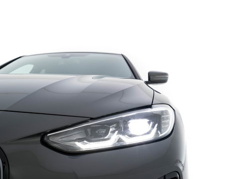 BMW i4 eDrive40 84 kWh M-Sportpack [ 3-Fase ] { SOH-95%} (INCL-BTW) *LEATHER-ALCANTARA | FULL-LED | ADAPTIVE-CRUISE | WIDE-SCREEN-DIGI-COCKPIT | DAB+ | CAMERA | AMBIENT-LIGHT | CARPLAY | SPORT-SEATS | PRIVACY-GLASS | TOWBAR | 18''ALU*