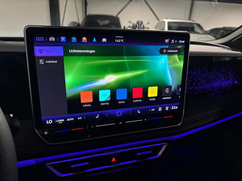 Volkswagen Tiguan 1.5 eTSI R-Line H&K 360' PANO VOL'
