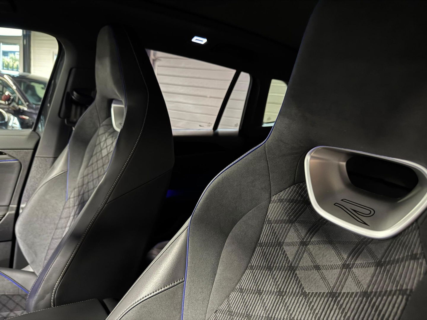 Volkswagen Tiguan 1.5 eTSI R-Line H&K 360' PANO VOL'