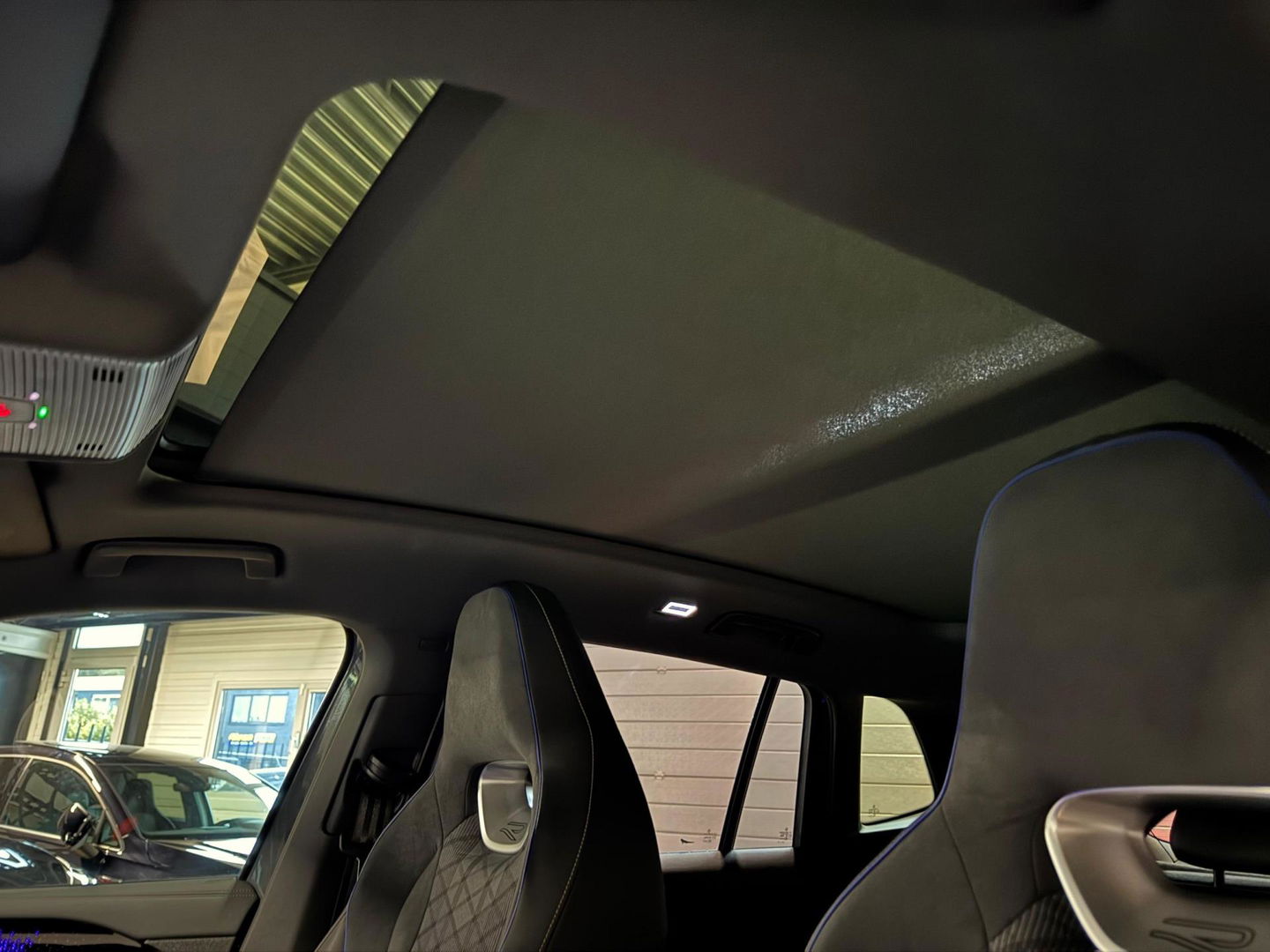 Volkswagen Tiguan 1.5 eTSI R-Line H&K 360' PANO VOL'