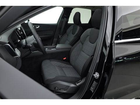 Volvo XC60 T6 Recharge Core | Pano | Pilot Assist | Camera | Stoel- Stuurverw. | Google info | Long Range |