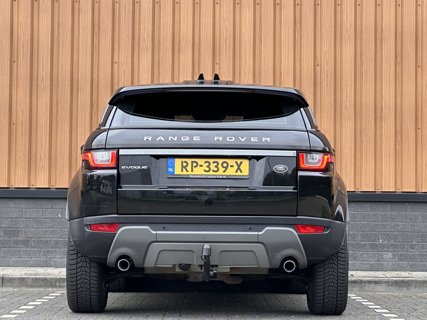 Land Rover Range Rover Evoque 2.0 Si4 Urban Series SE | Panoramadak | Cruise Control | Achteruitrijcamera | Parkeersensoren | Bluetooth | Elektrische Stoelen | Lane Assist | Keyless Go |