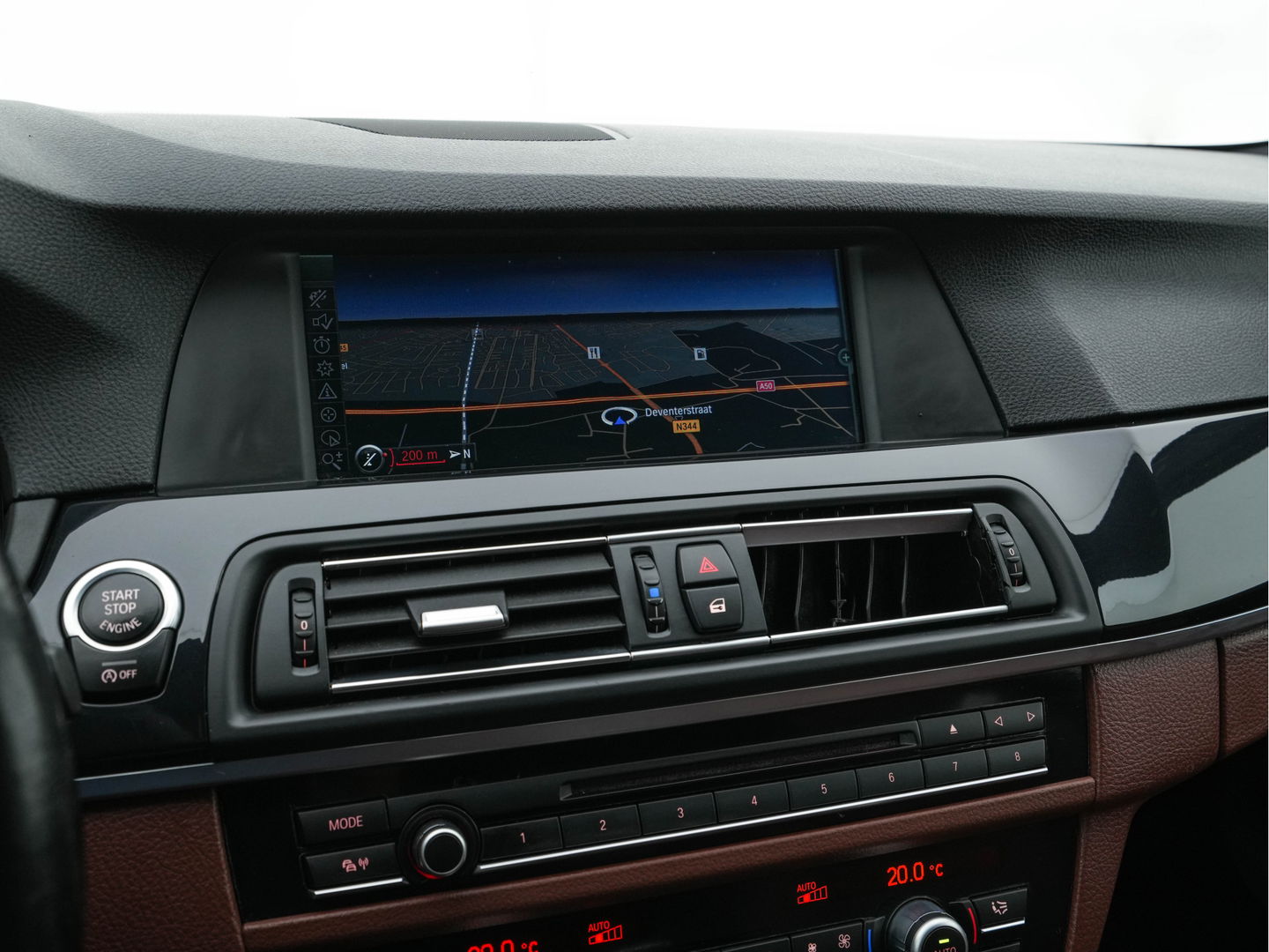 BMW 5 Serie Touring 528i High Executive Aut. *LUXURY-LEATHER | XENON | HIFI-SOUND | HEATED-COMFORTSEATS | NAVI-FULLMAP | SHIFT-PADDLES | PRIVACY-GLASS | ECC | PDC | CRUISE | 18''ALU  | TOWBAR*