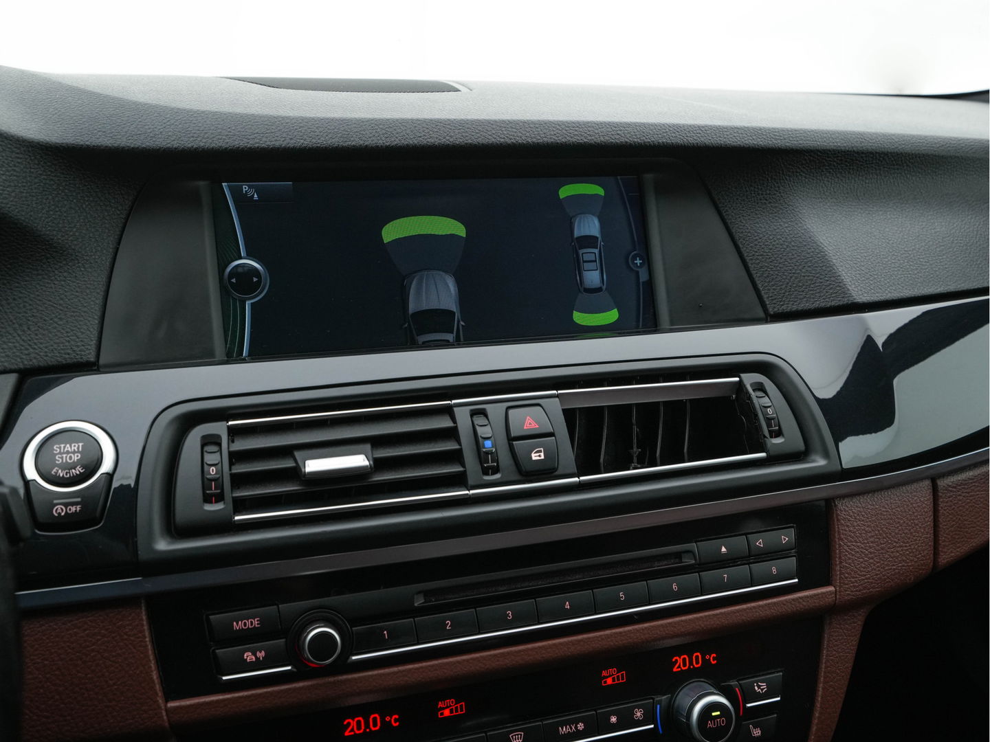 BMW 5 Serie Touring 528i High Executive Aut. *LUXURY-LEATHER | XENON | HIFI-SOUND | HEATED-COMFORTSEATS | NAVI-FULLMAP | SHIFT-PADDLES | PRIVACY-GLASS | ECC | PDC | CRUISE | 18''ALU  | TOWBAR*