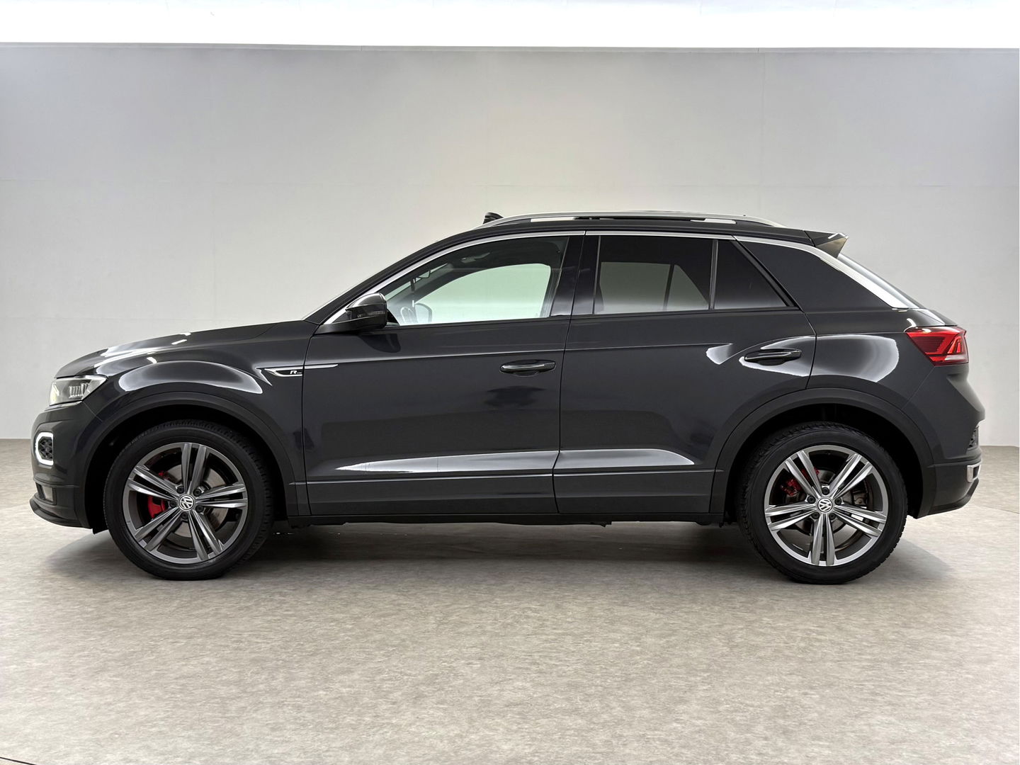 Volkswagen T-Roc 1.5 TSI 150PK R-Line | Pano | Sfeerverl. | Virtual | Carplay | LED | Adaptive Cruise | Parkeersens. | NAP