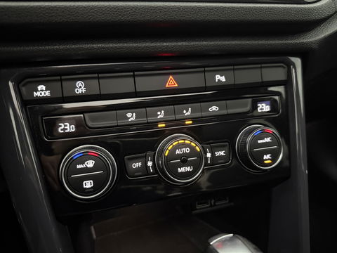 Volkswagen T-Roc 1.5 TSI 150PK R-Line | Pano | Sfeerverl. | Virtual | Carplay | LED | Adaptive Cruise | Parkeersens. | NAP