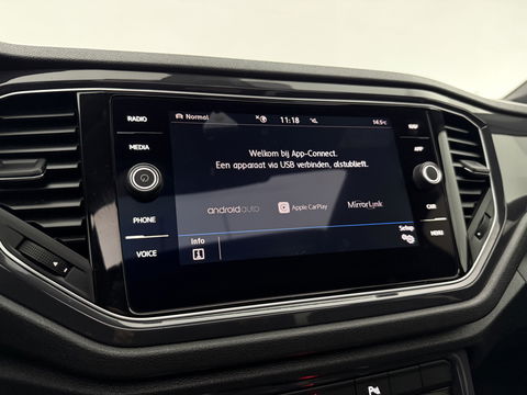 Volkswagen T-Roc 1.5 TSI 150PK R-Line | Pano | Sfeerverl. | Virtual | Carplay | LED | Adaptive Cruise | Parkeersens. | NAP