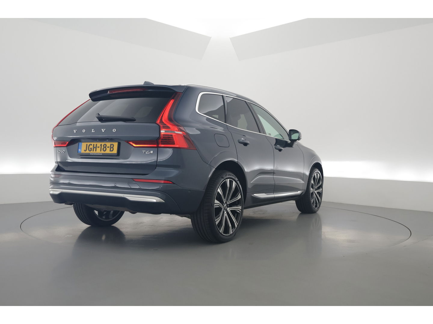 Volvo XC60 T6 Recharge Plus Bright | Pano | Memory seats | 360cam | Leder | 21'' | Harman Kardon