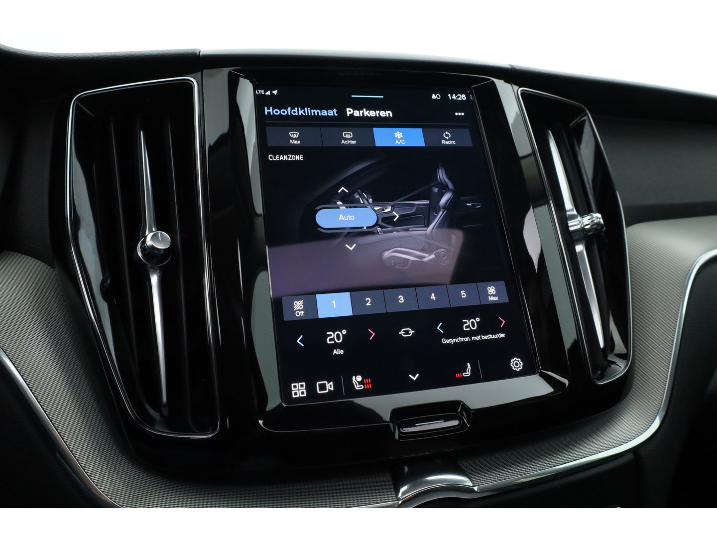 Volvo XC60 T6 Recharge Plus Bright | Pano | Memory seats | 360cam | Leder | 21'' | Harman Kardon