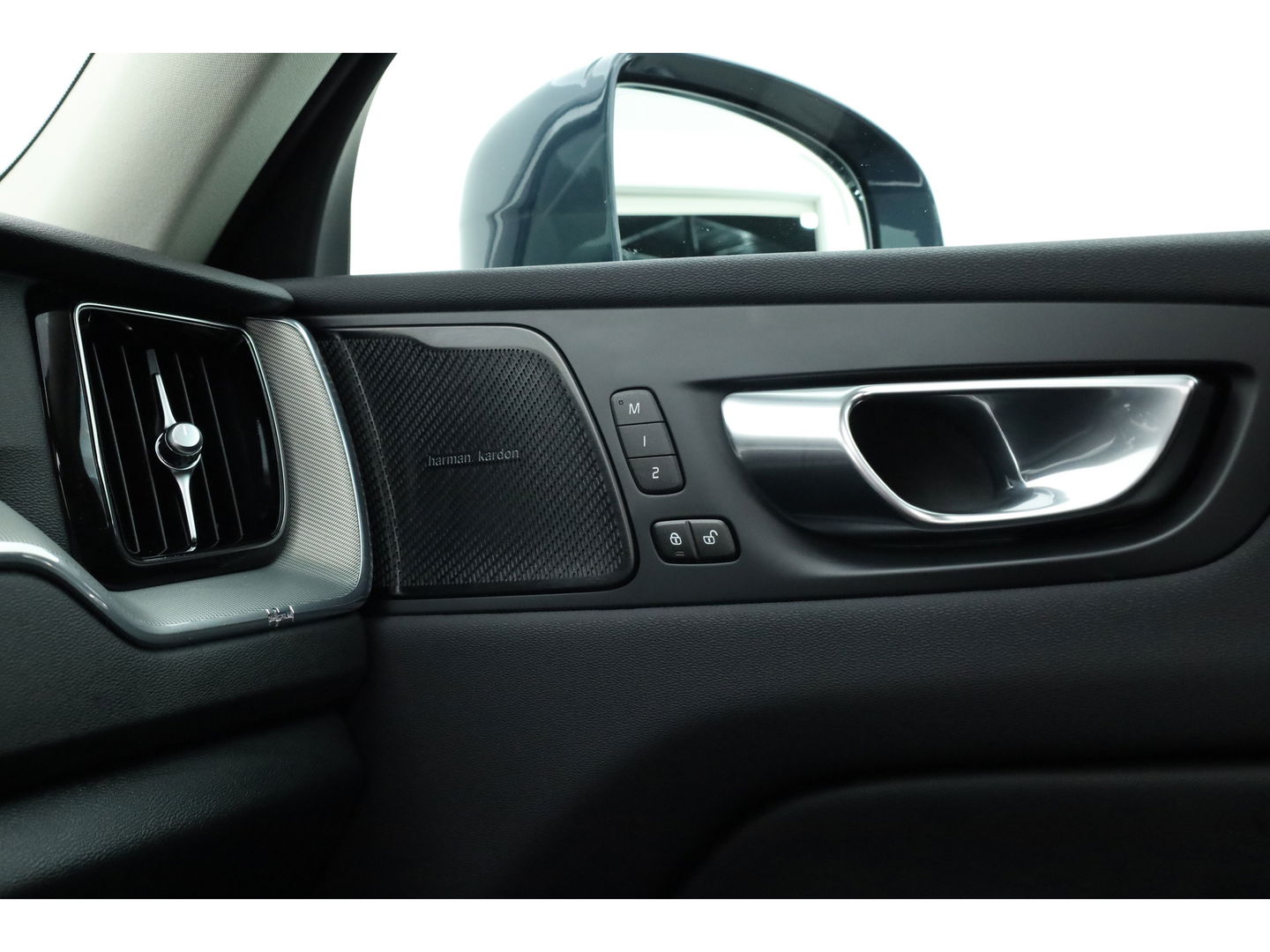 Volvo XC60 T6 Recharge Plus Bright | Pano | Memory seats | 360cam | Leder | 21'' | Harman Kardon