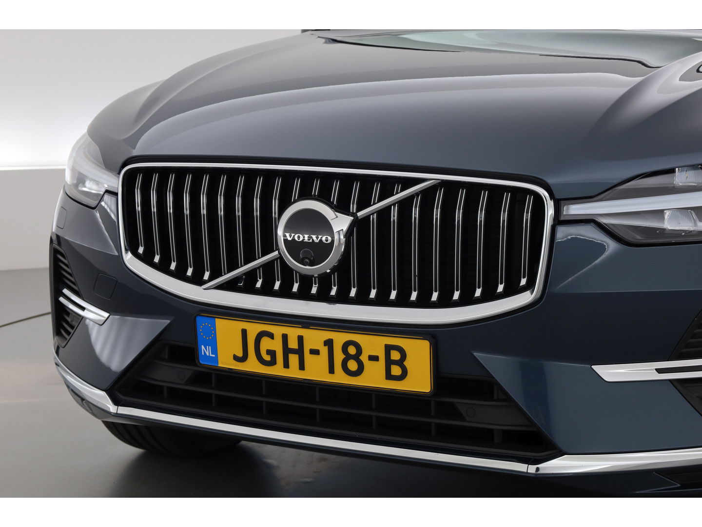 Volvo XC60 T6 Recharge Plus Bright | Pano | Memory seats | 360cam | Leder | 21'' | Harman Kardon