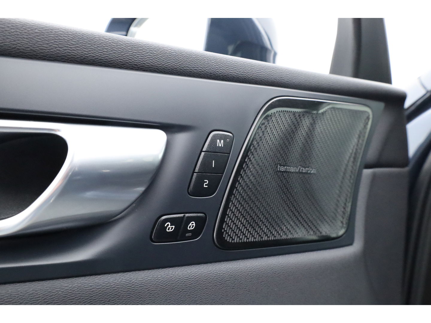 Volvo XC60 T6 Recharge Plus Bright | Pano | Memory seats | 360cam | Leder | 21'' | Harman Kardon