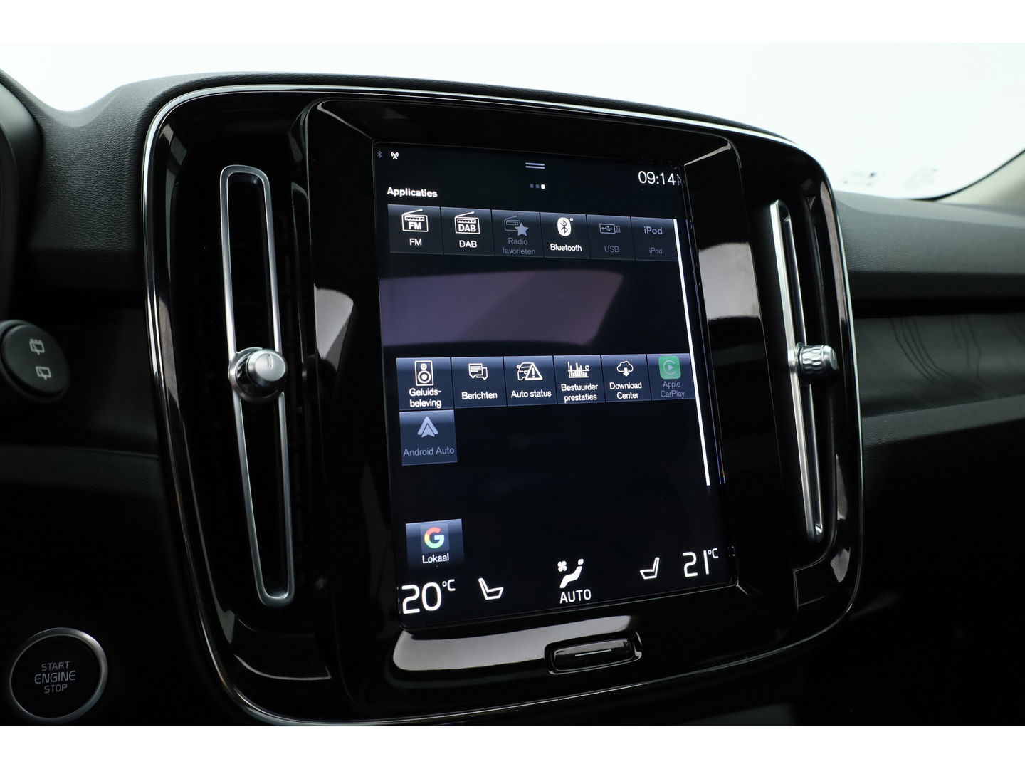 Volvo XC40 T5 Recharge Ultimate Dark | Pano | Pilot Assist | Camera | Leder | Elek. Stoelen | 20''