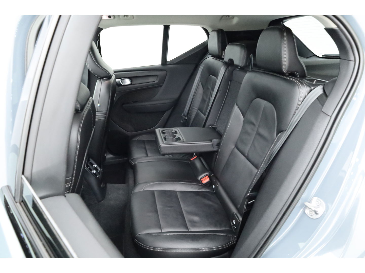 Volvo XC40 T5 Recharge Ultimate Dark | Pano | Pilot Assist | Camera | Leder | Elek. Stoelen | 20''