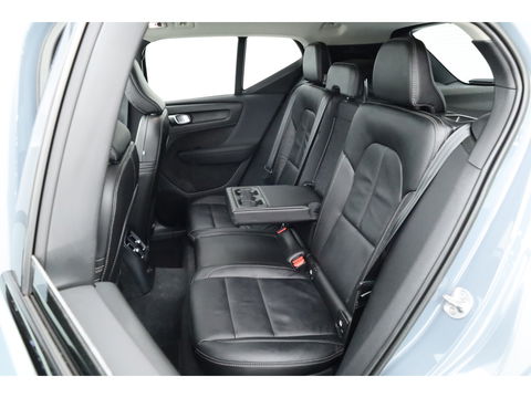 Volvo XC40 T5 Recharge Ultimate Dark | Pano | Pilot Assist | Camera | Leder | Elek. Stoelen | 20''