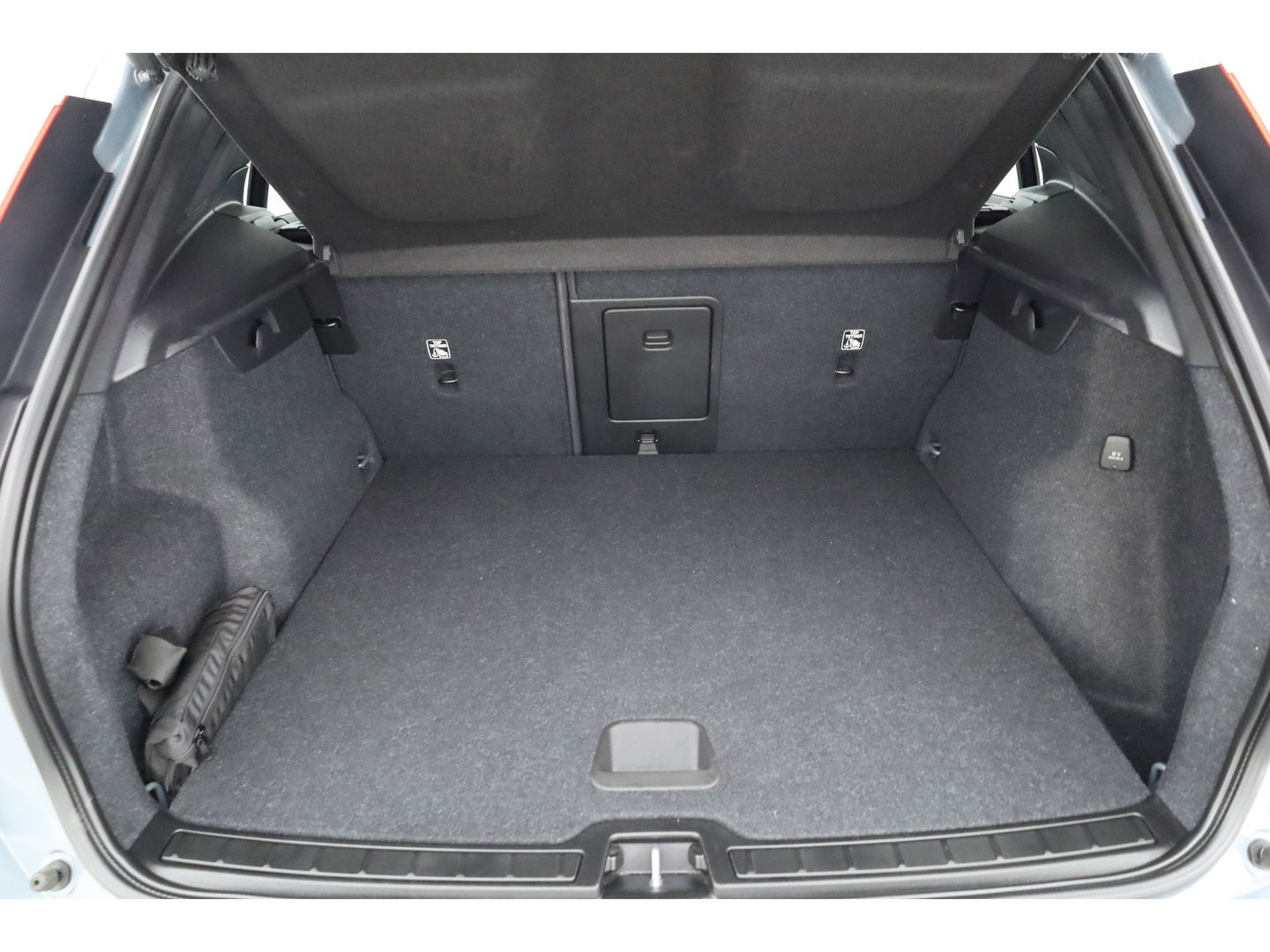 Volvo XC40 T5 Recharge Ultimate Dark | Pano | Pilot Assist | Camera | Leder | Elek. Stoelen | 20''