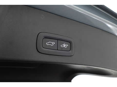 Volvo XC40 T5 Recharge Ultimate Dark | Pano | Pilot Assist | Camera | Leder | Elek. Stoelen | 20''
