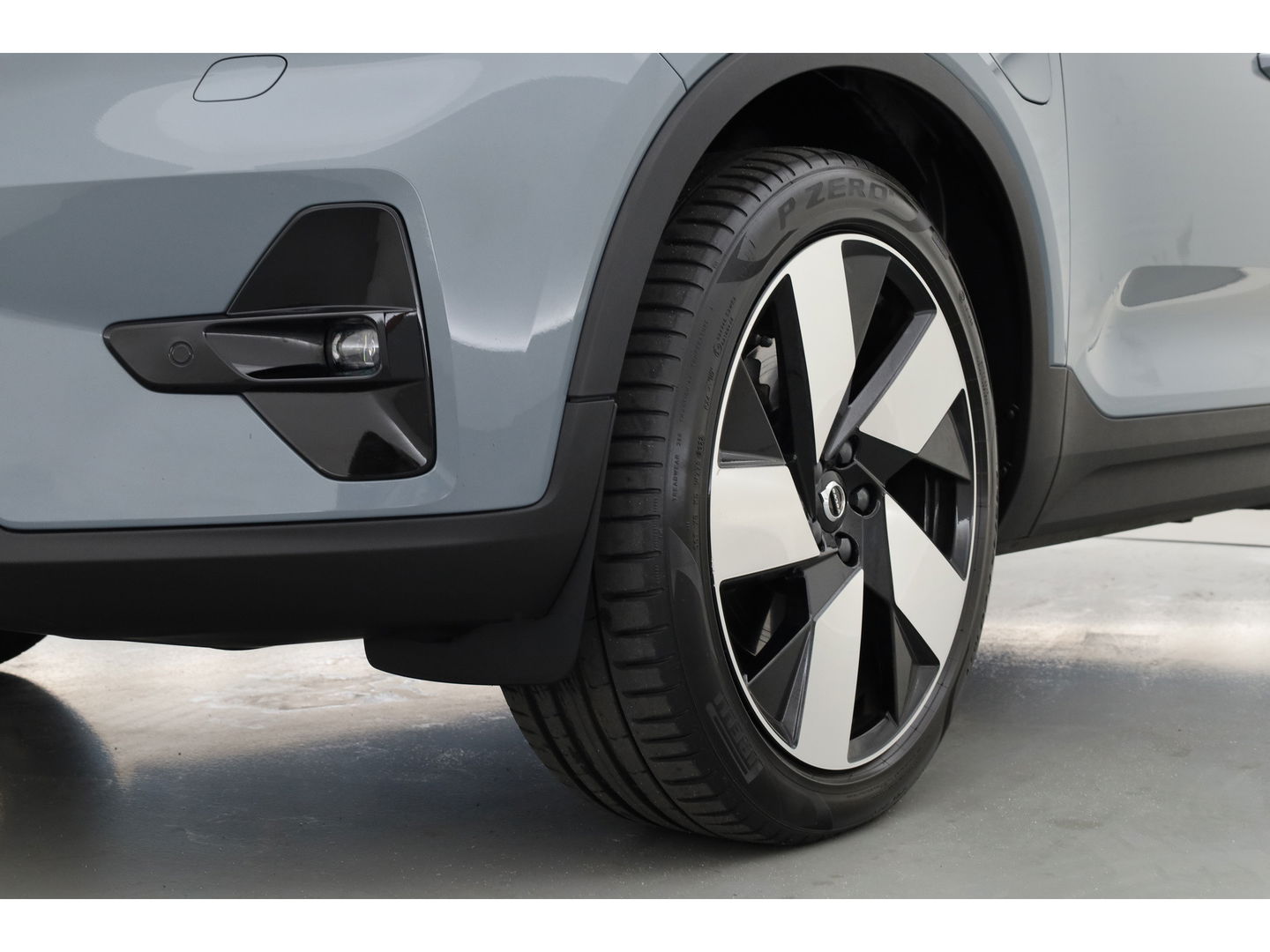 Volvo XC40 T5 Recharge Ultimate Dark | Pano | Pilot Assist | Camera | Leder | Elek. Stoelen | 20''