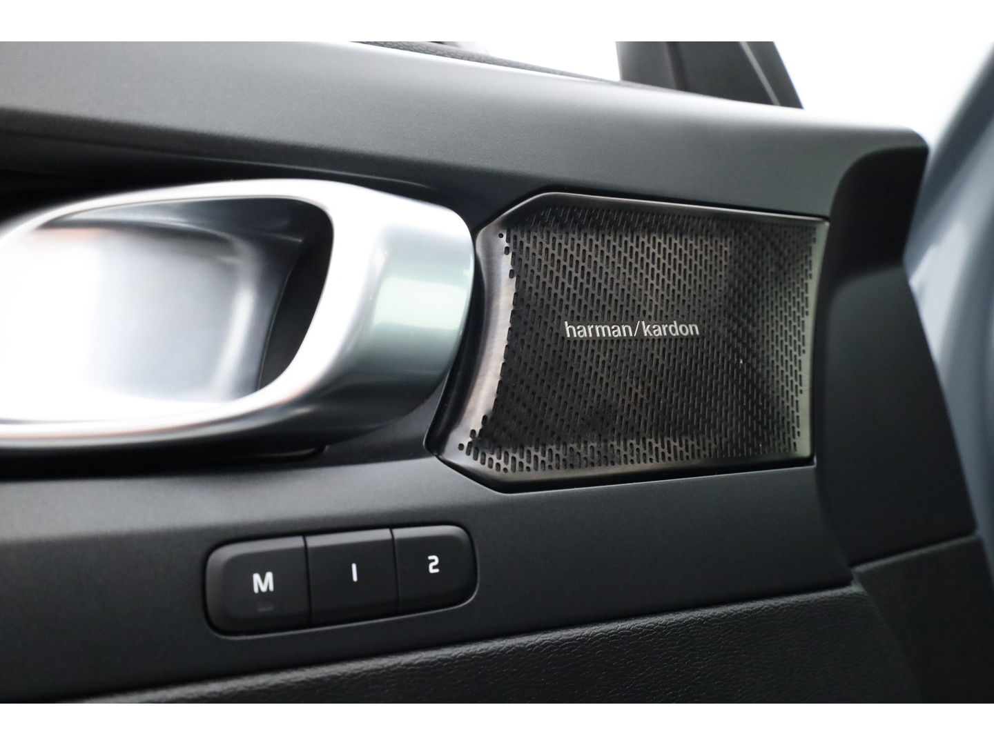 Volvo XC40 T5 Recharge Ultimate Dark | Pano | Pilot Assist | Camera | Leder | Elek. Stoelen | 20''