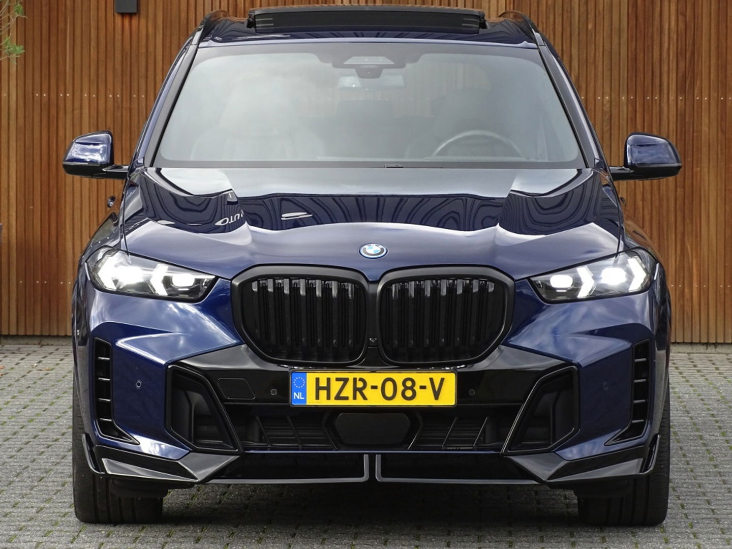 BMW X5 X5 50e X-drive 490PK / M- Individual / B&W / Carbon / 2024