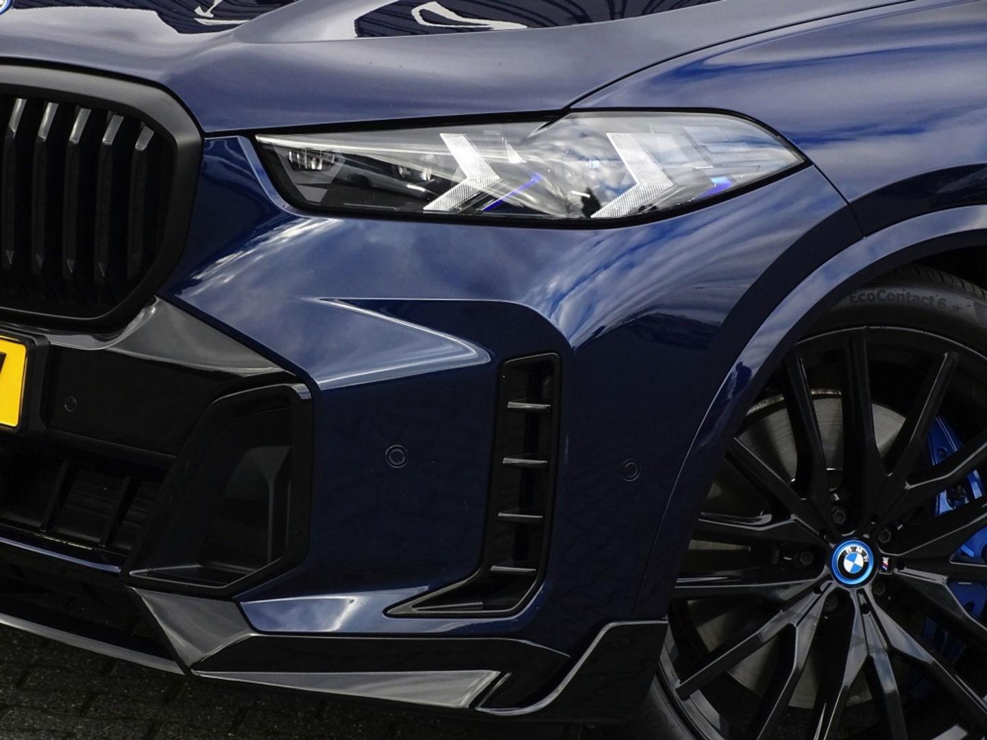 BMW X5 X5 50e X-drive 490PK / M- Individual / B&W / Carbon / 2024