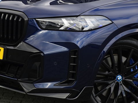 BMW X5 X5 50e X-drive 490PK / M- Individual / B&W / Carbon / 2024