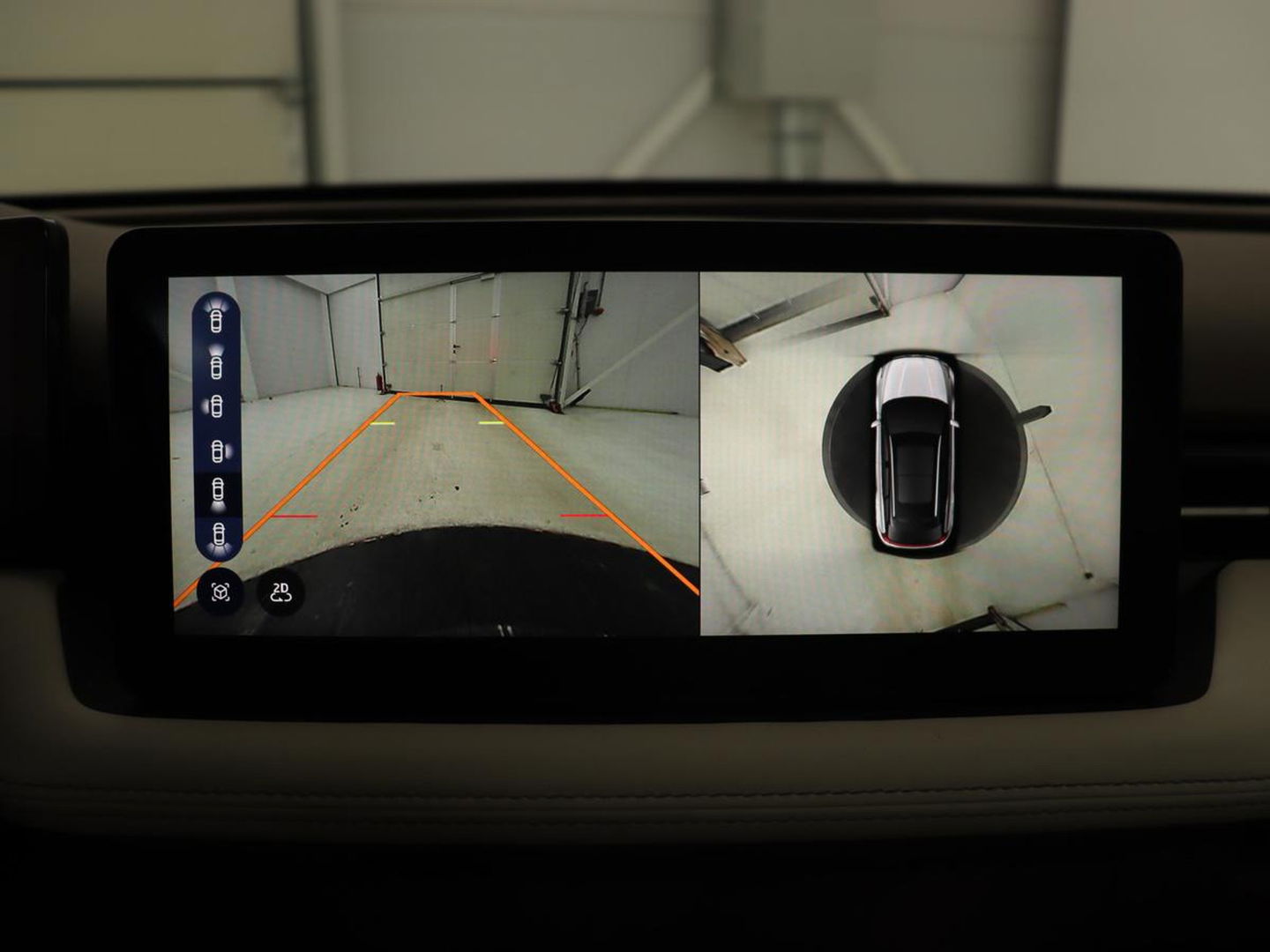 Aiways U5 63kWh Showroom | Adpative cruise | Leder | 360 Camera | Full LED | Keyless | Parkeerhulp | 19'' | Digital Cockpit | Climate control