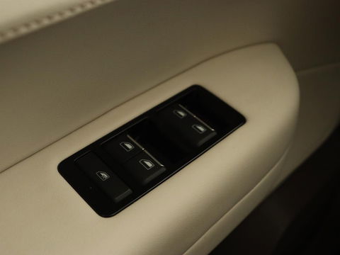 Aiways U5 63kWh Showroom | Adpative cruise | Leder | 360 Camera | Full LED | Keyless | Parkeerhulp | 19'' | Digital Cockpit | Climate control